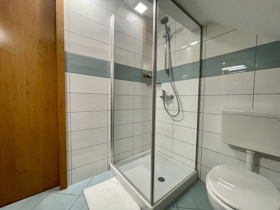 HOTEL ŠURC – SOBA 11 HOTEL ŠURC - SOBA 11