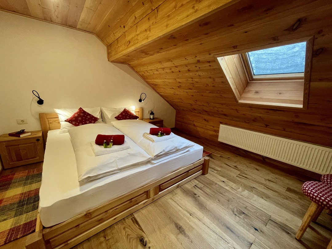 HOTEL ŠURC – SOBA 12 HOTEL ŠURC - SOBA 12