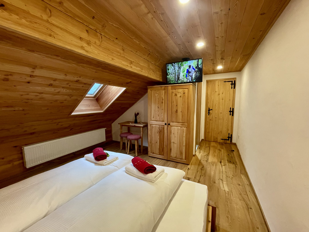 HOTEL ŠURC – SOBA 12 HOTEL ŠURC - SOBA 12