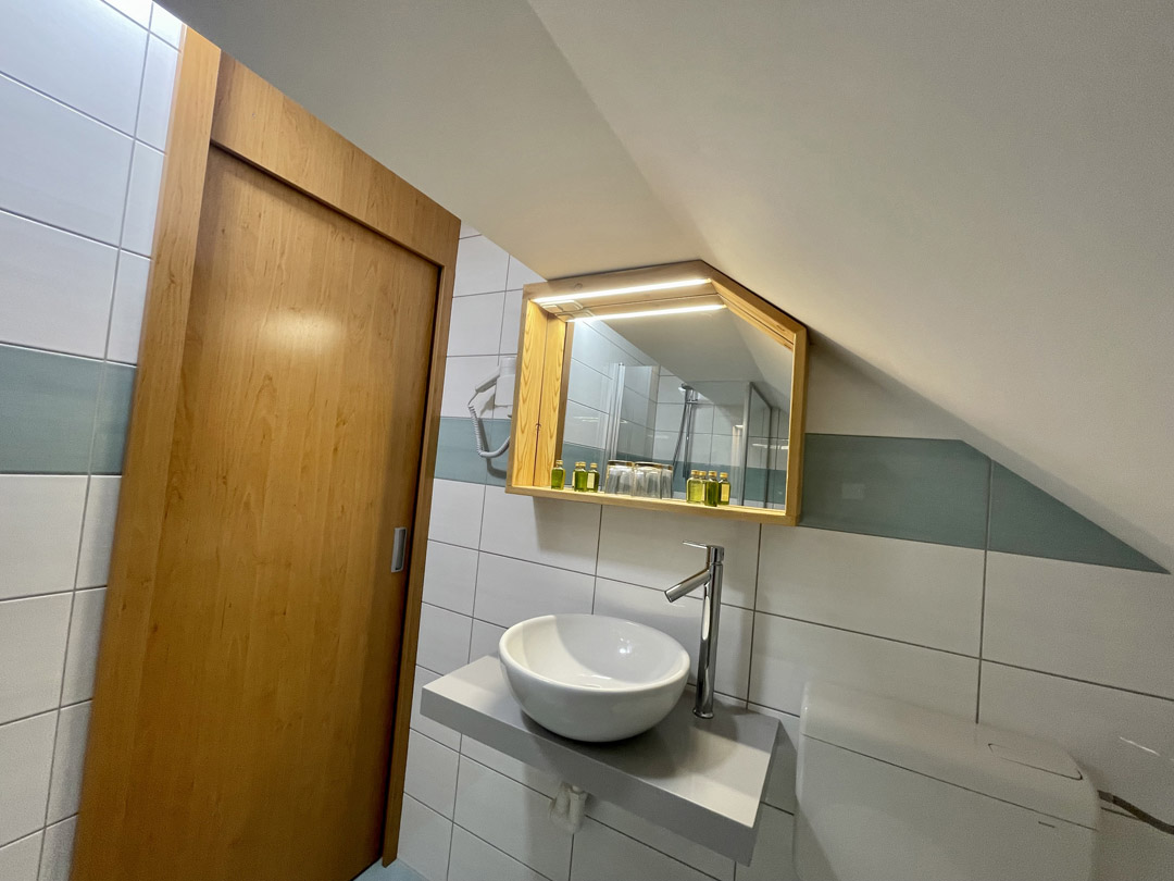 HOTEL ŠURC – SOBA 12 HOTEL ŠURC - SOBA 12