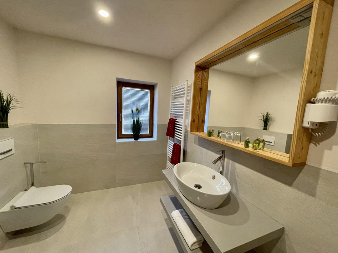 HOTEL ŠURC – SOBA 7 HOTEL ŠURC - SOBA 7