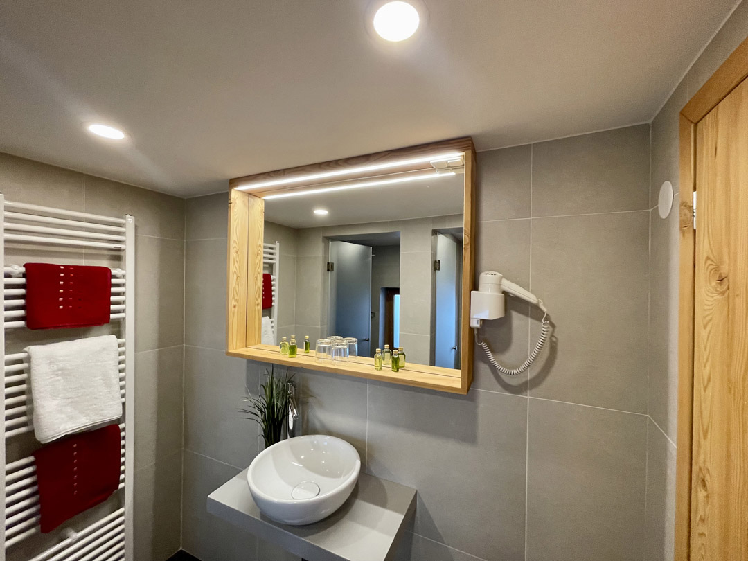 HOTEL ŠURC – SOBA 8 HOTEL ŠURC - SOBA 8