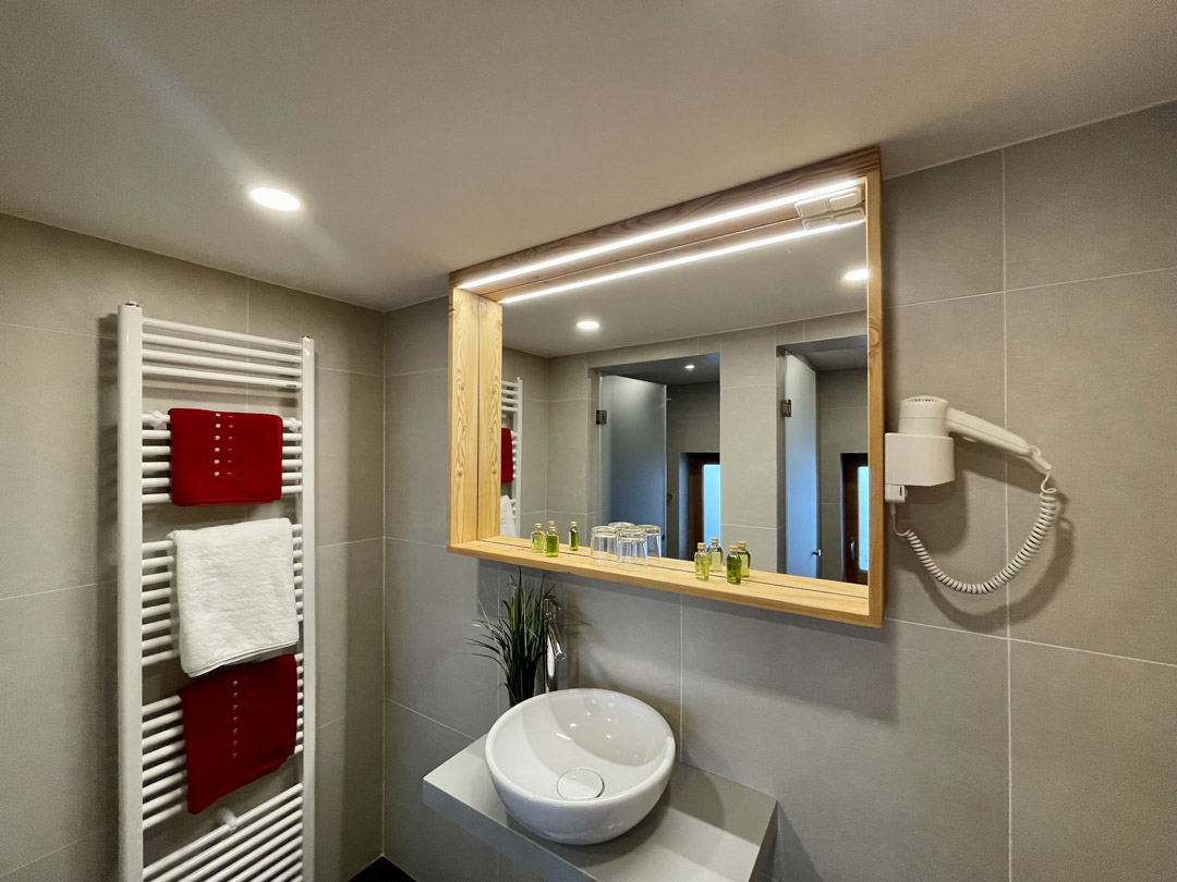 HOTEL ŠURC – SOBA 8 HOTEL ŠURC - SOBA 8