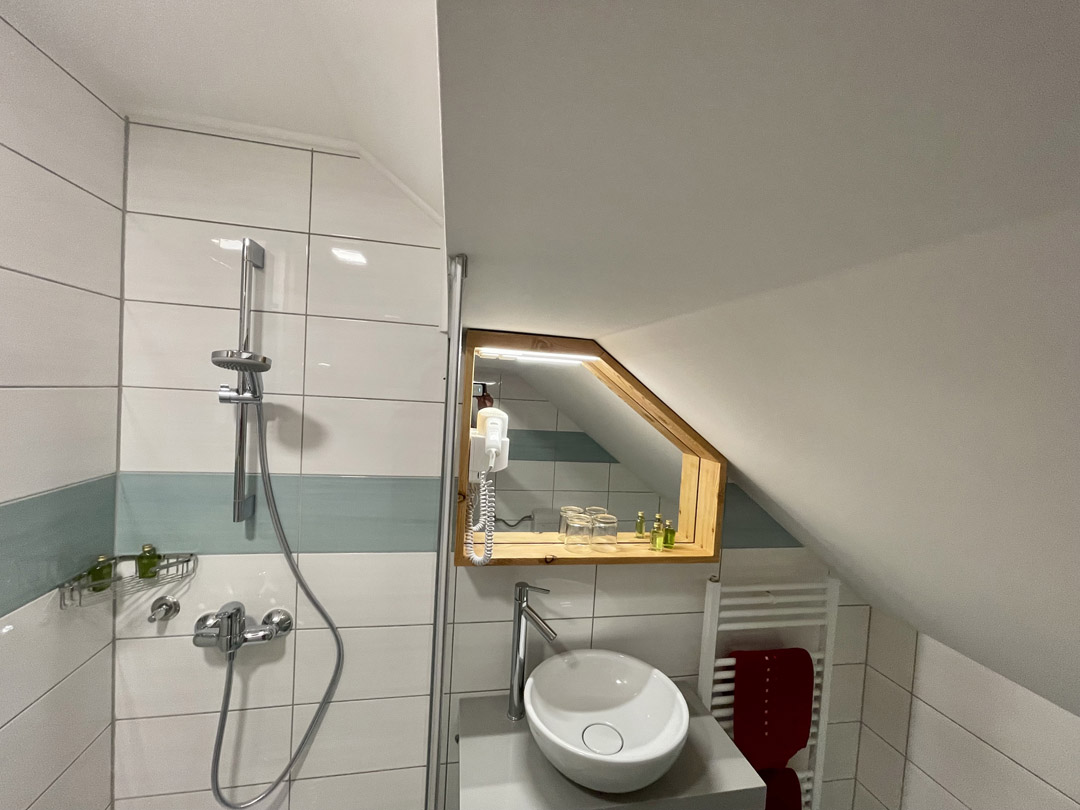 HOTEL ŠURC – SOBA 9 HOTEL ŠURC - SOBA 9