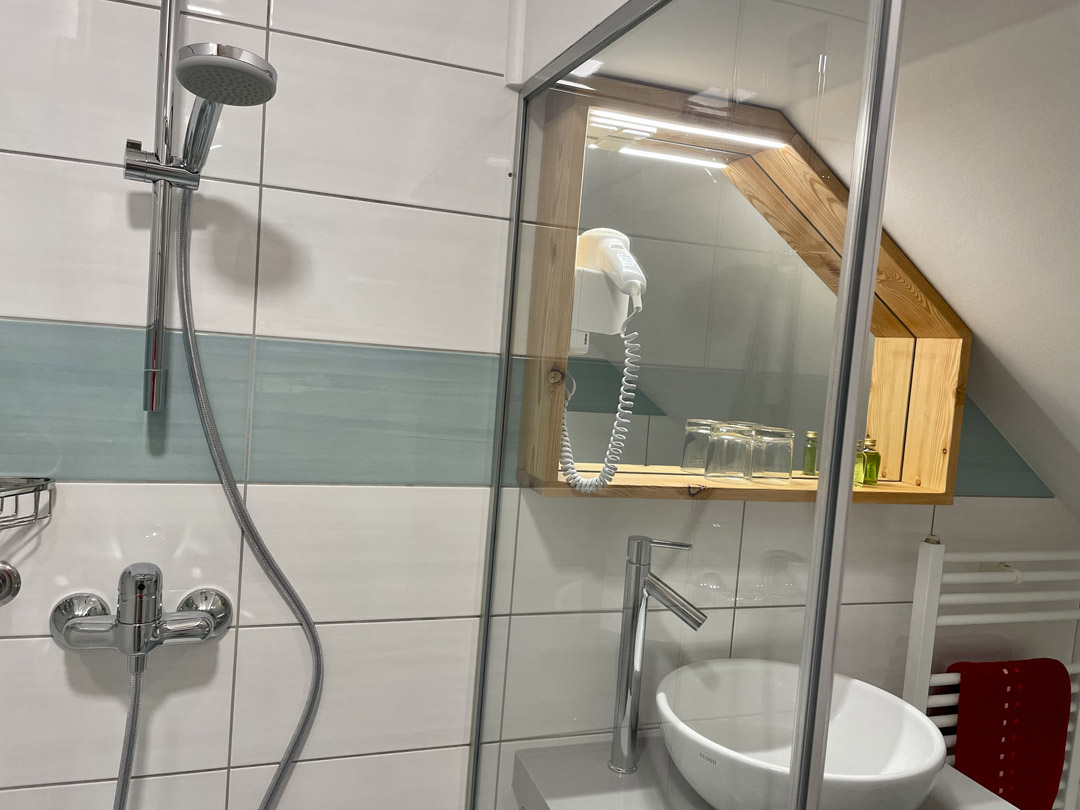 HOTEL ŠURC – SOBA 9 HOTEL ŠURC - SOBA 9