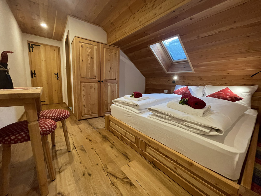 HOTEL ŠURC – SOBA 9 HOTEL ŠURC - SOBA 9