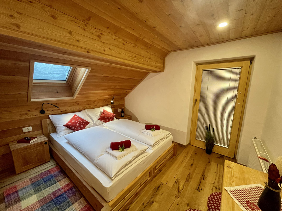 HOTEL ŠURC – SOBA 9 HOTEL ŠURC - SOBA 9