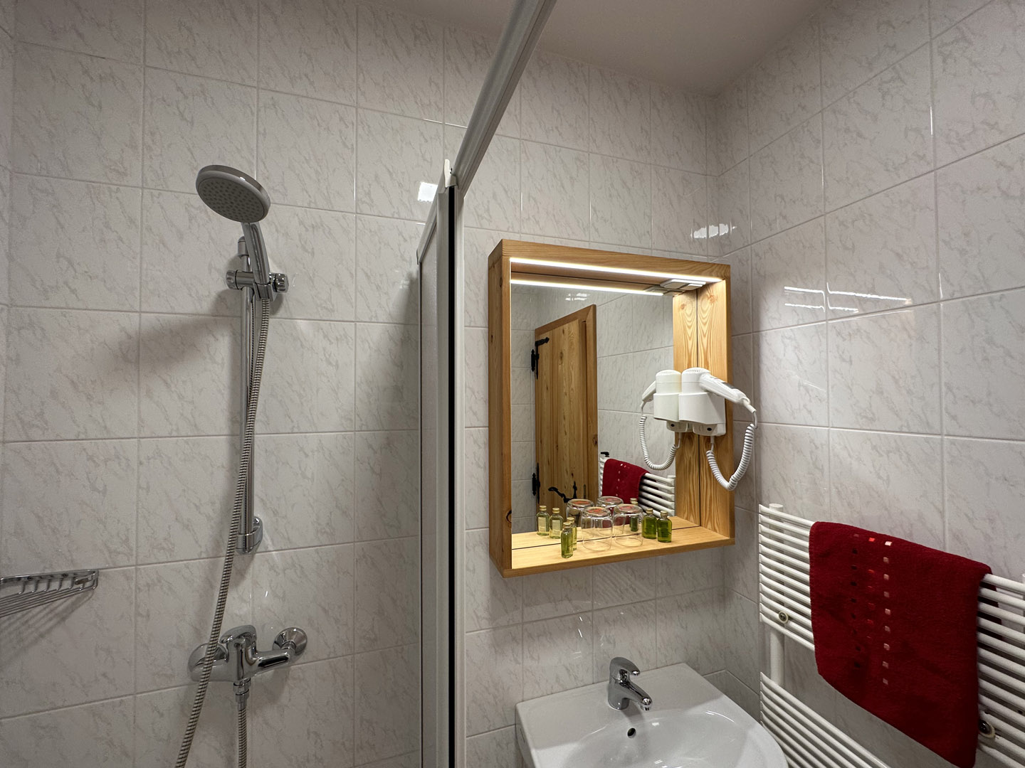 HOTEL ŠURC – SOBA 1