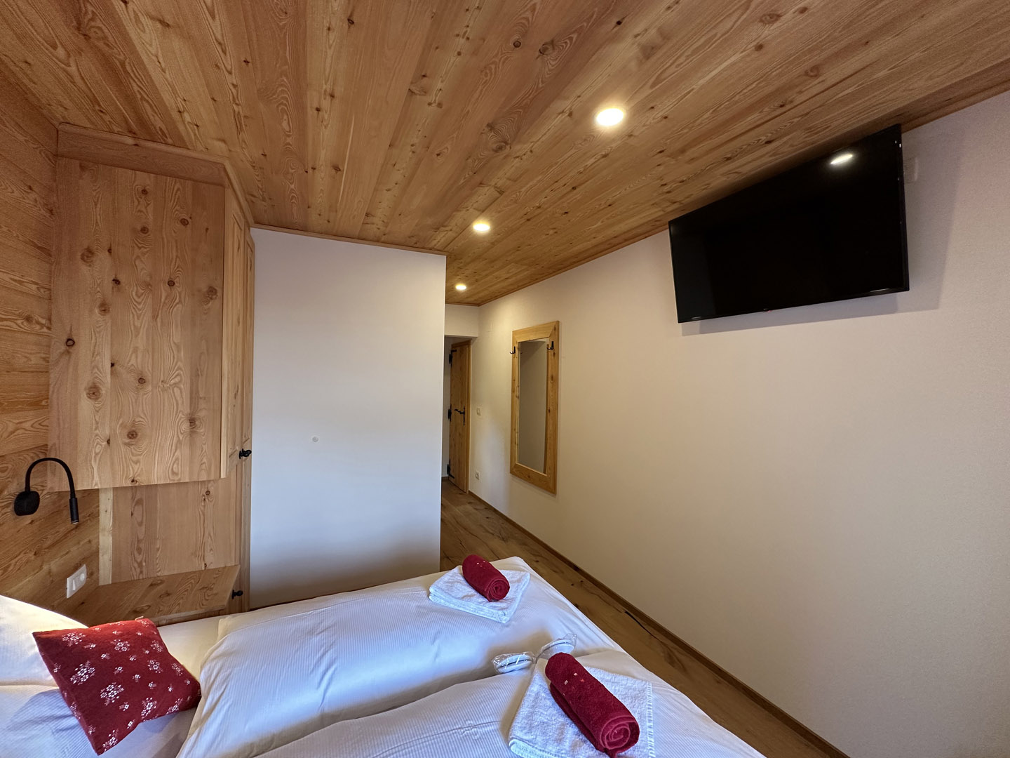 HOTEL ŠURC – SOBA 2