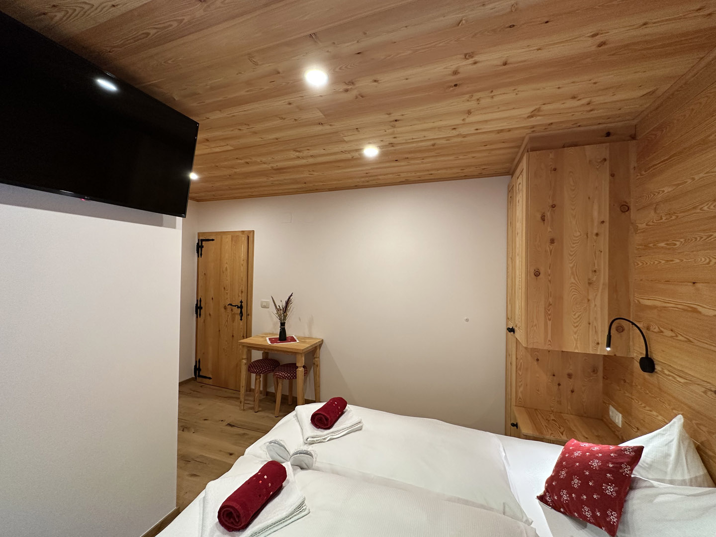 HOTEL ŠURC – SOBA 4