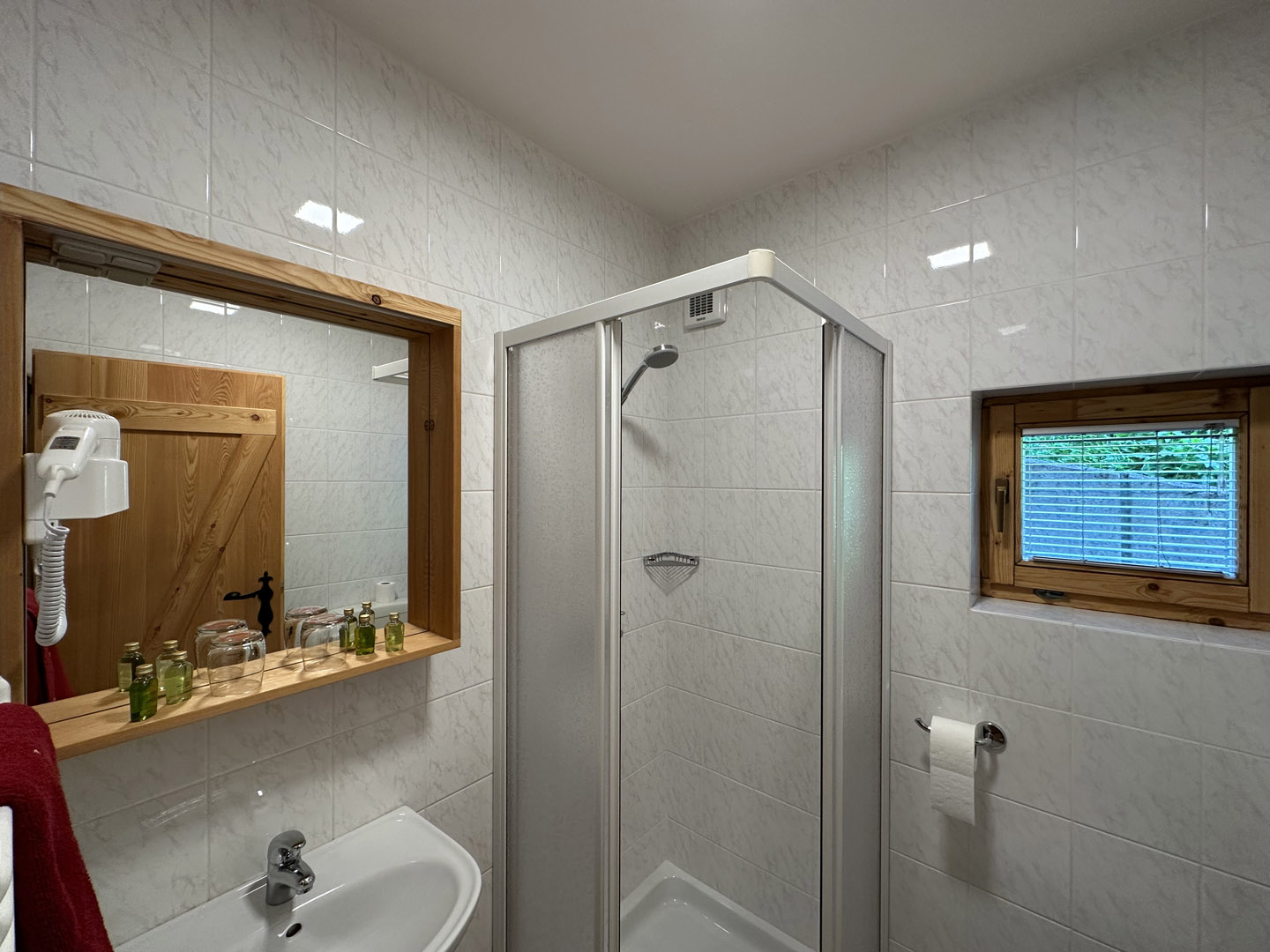 HOTEL ŠURC – SOBA 4