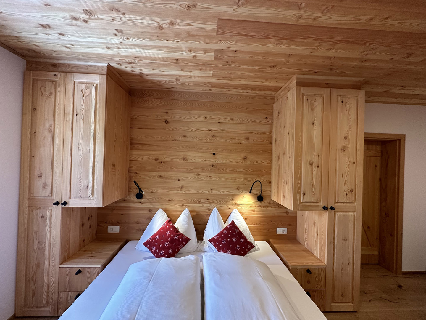 HOTEL ŠURC – SOBA 6 HOTEL ŠURC - SOBA 6