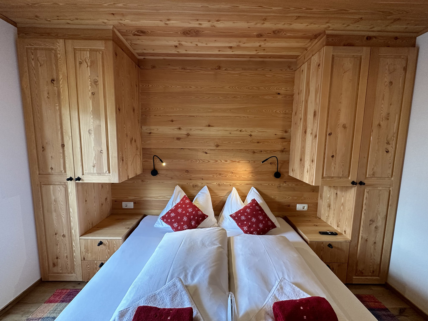 HOTEL ŠURC – SOBA 6 HOTEL ŠURC - SOBA 6