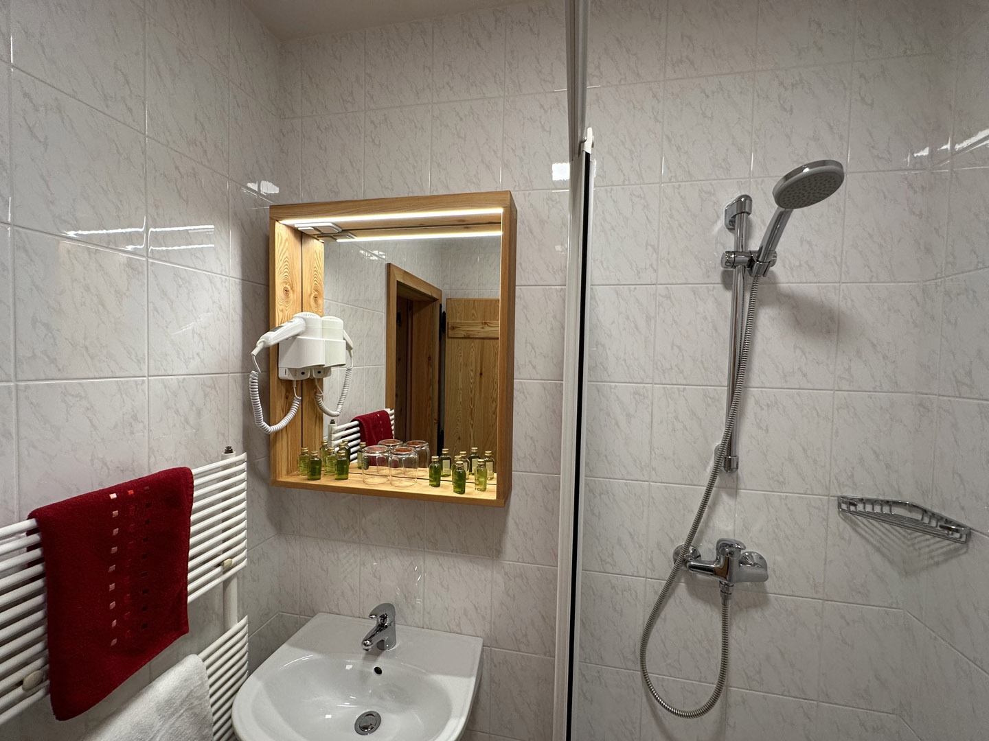 HOTEL ŠURC – SOBA 6 HOTEL ŠURC - SOBA 6