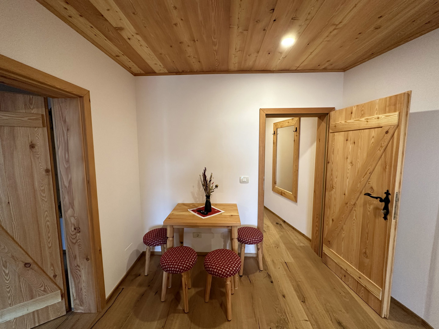 HOTEL ŠURC – SOBA 6 HOTEL ŠURC - SOBA 6